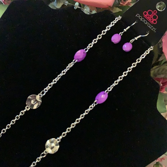 Paparazzi Necklace and Earrings Set - Picture 2 of 2